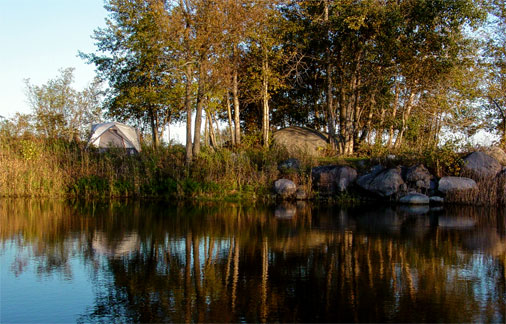 Desirelake_steps21sm.jpg (71248 bytes)